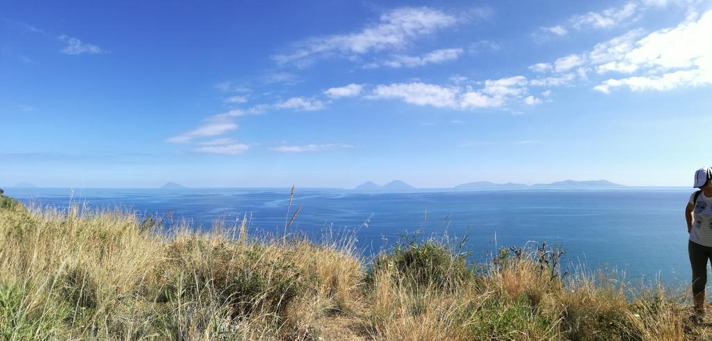 Appartamenti Vacanze Mareemare Capo dʼOrlando Dış mekan fotoğraf