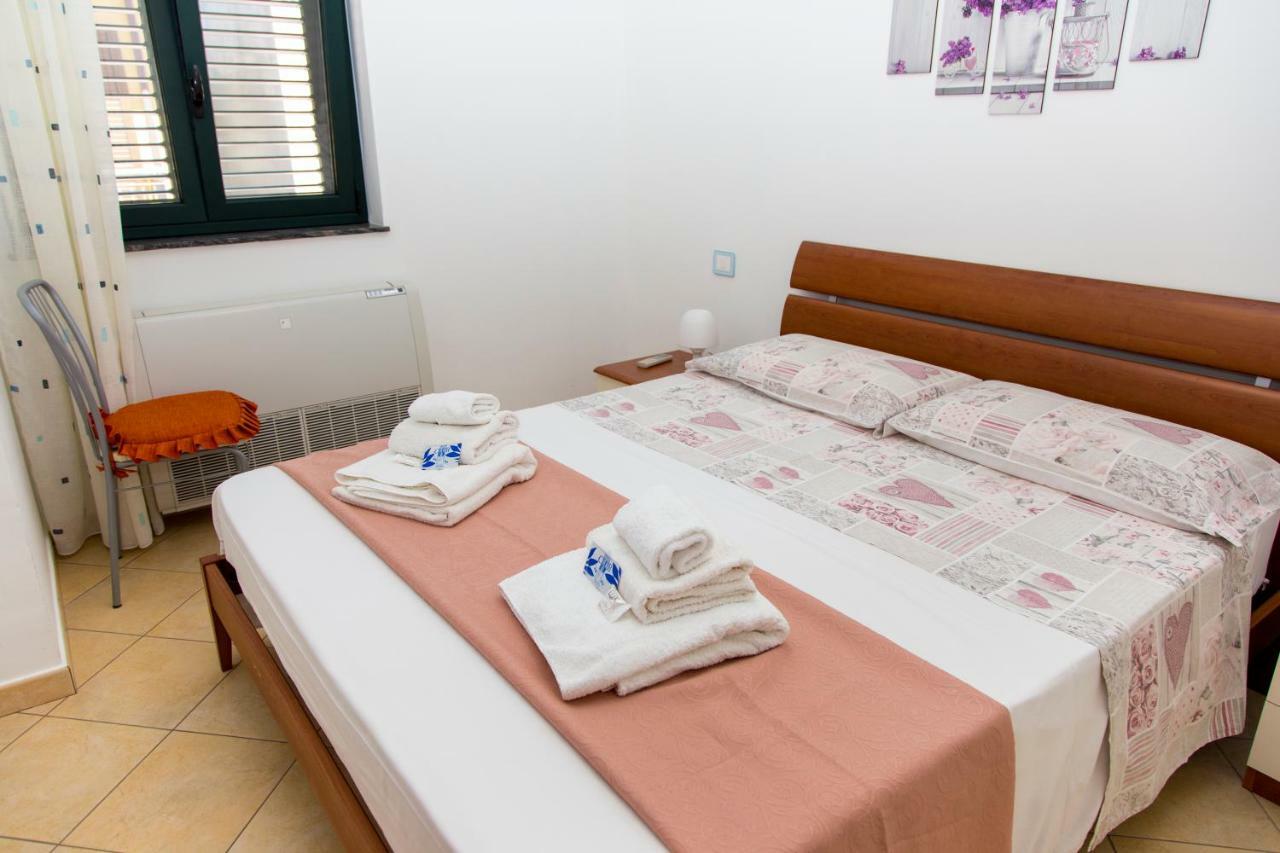 Appartamenti Vacanze Mareemare Capo dʼOrlando Dış mekan fotoğraf