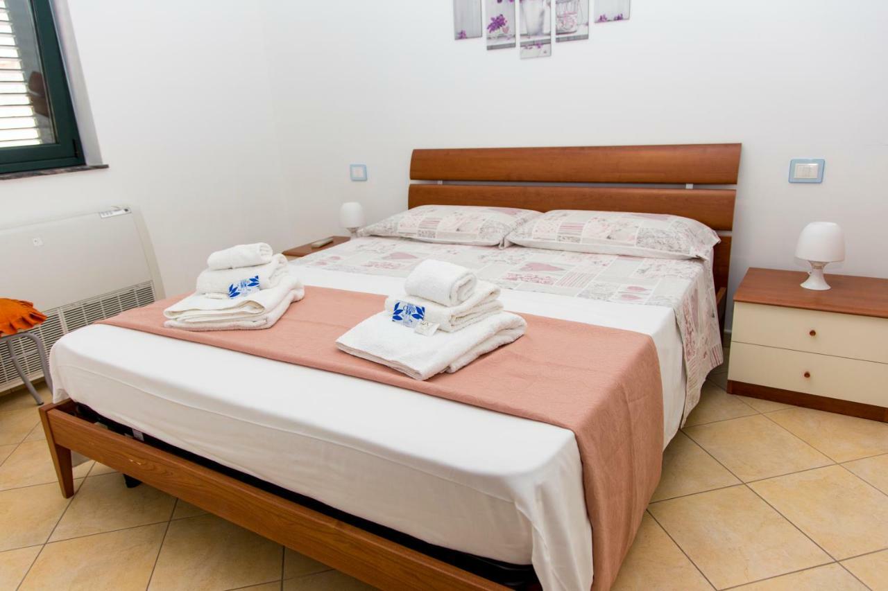 Appartamenti Vacanze Mareemare Capo dʼOrlando Dış mekan fotoğraf